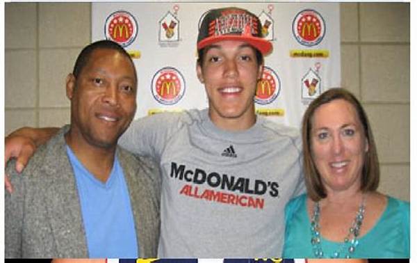 Aaron Gordon Bio, Parents, Wife, Children, Career, Net Worth
