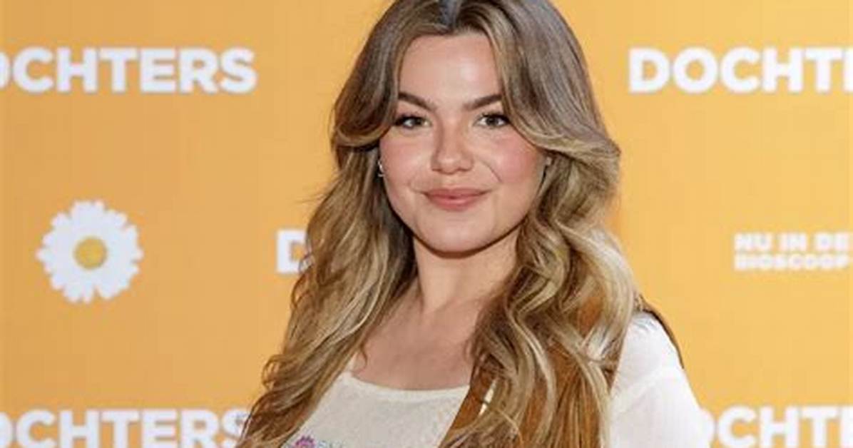 Abbey Hoes Biography: Boyfriend, Net Worth, Family, Imdb, Movies, Husband, Music, Wikipedia, Photos