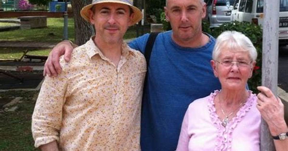 Alan Cumming Brother, Tom