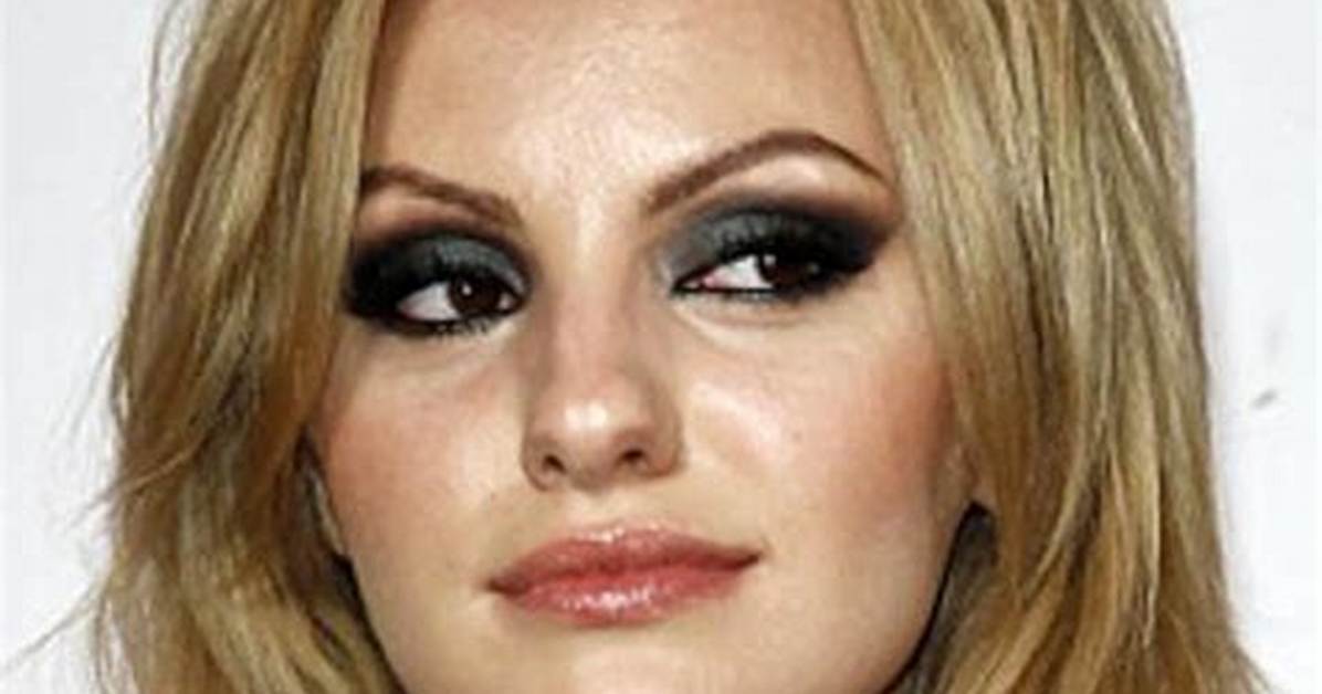 Alexandra Stan’s Boyfriend: Who Is Alexandra Stan Dating?