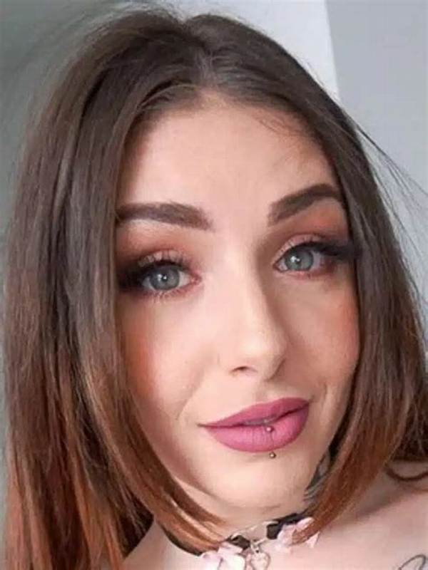 Aliya Fowler - Net Worth, Age, Height, Birthday, Bio, Wiki!