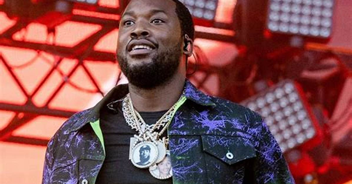 American Rapper Meek Mill Complains of Stomach Complications, Seeks Help from Stomach Specialists