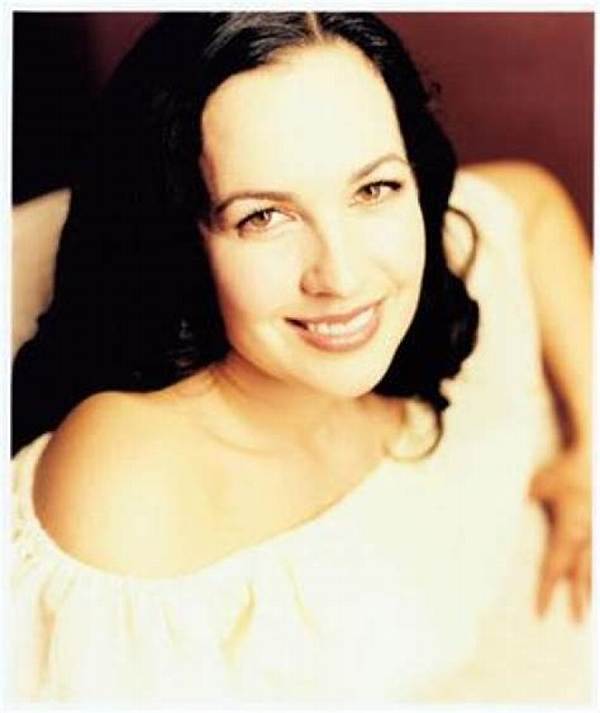 American Singer, Grey Delisle Reveals How She Mistakenly Confessed to Her Husband That She Cheated on Him