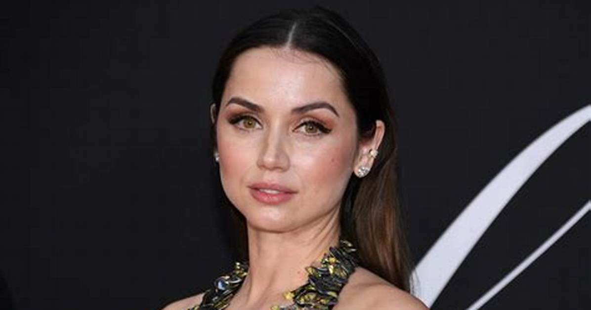 Ana De Armas Net Worth, Age, Height, Bio, Birthday, Wiki!
