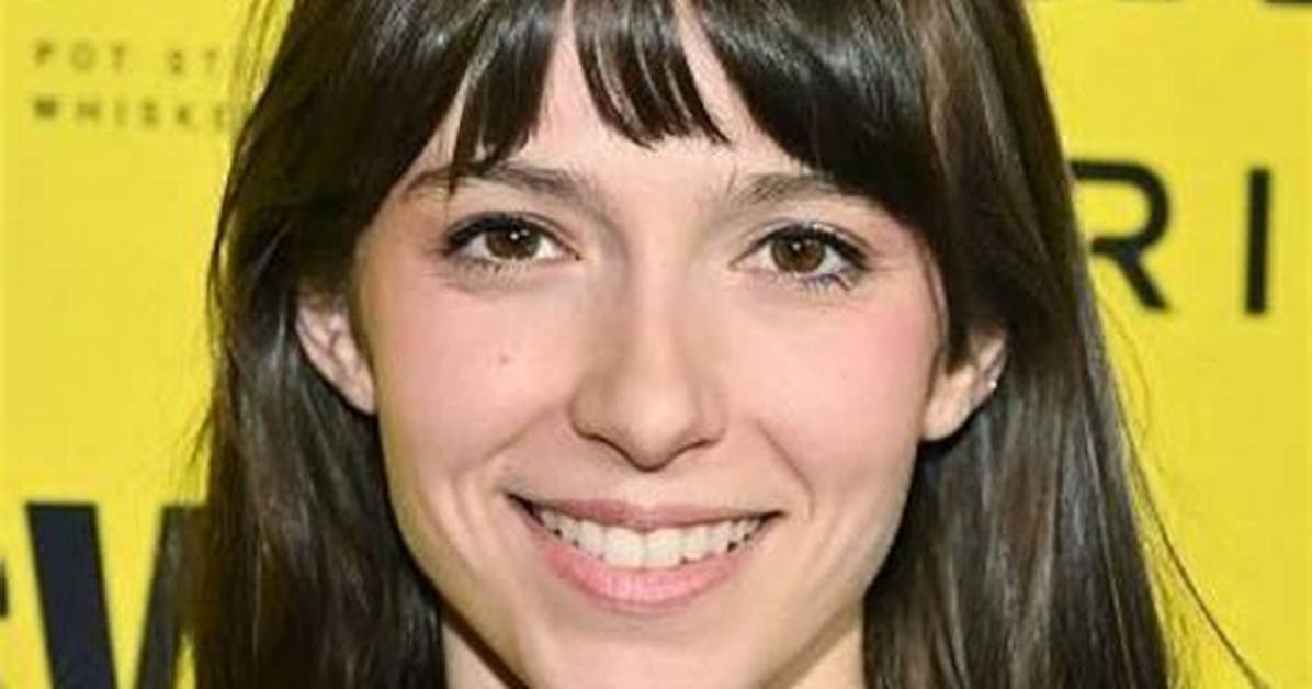 Anjelica Bette Fellini’s Boyfriend: Who Is Anjelica Bette Fellini Dating?