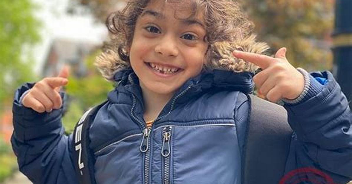 Arat Hosseini Net Worth, Age, Height, Bio, Birthday, Wiki!