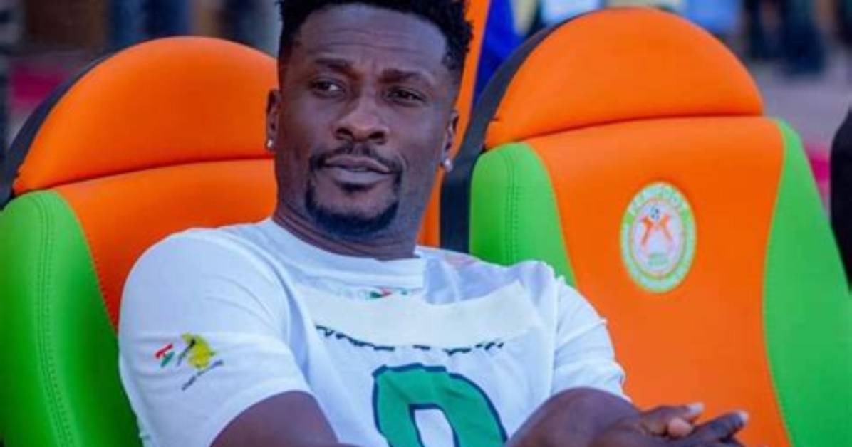 Asamoah Gyan Overwhelmed After Receiving $100 Gift from Die-Hard Fan