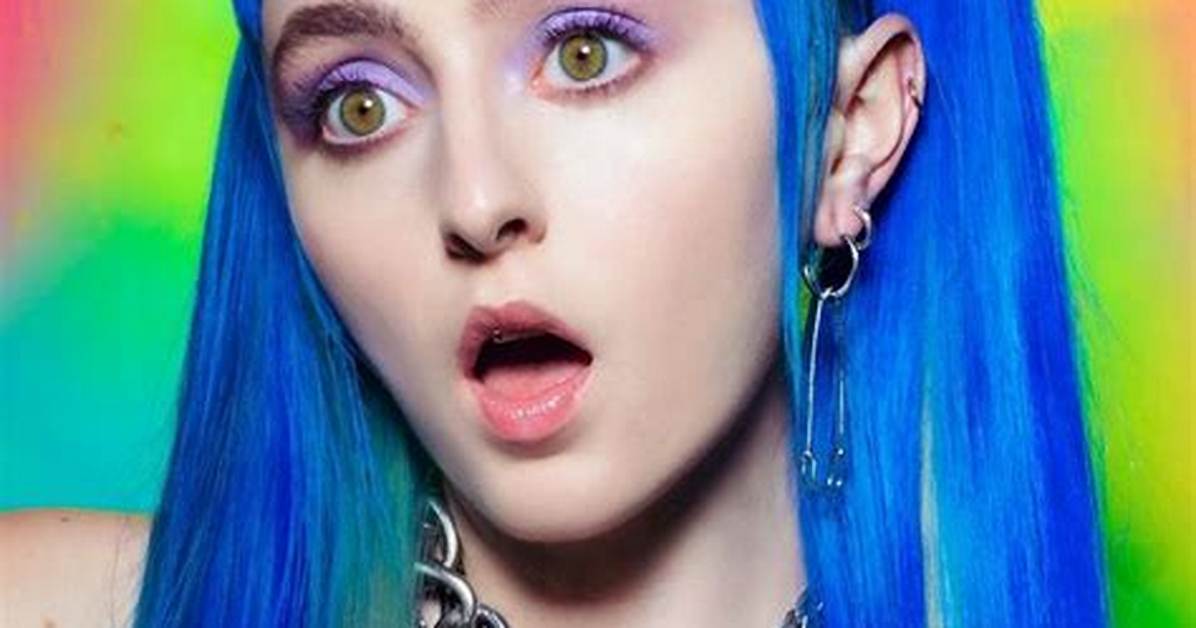 Ashnikko Net Worth, Age, Height, Bio, Birthday, Wiki!
