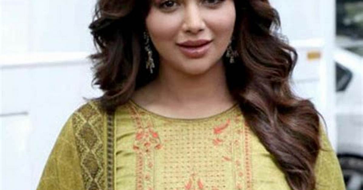 Ayesha Sehra - Net Worth, Age, Height, Birthday, Bio, Wiki!