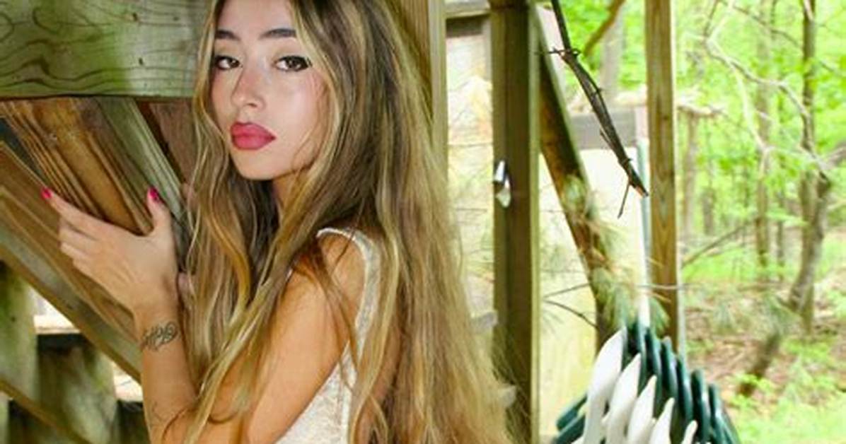 Ayla D’lyla Releases Evocative “Anywhere but Here”