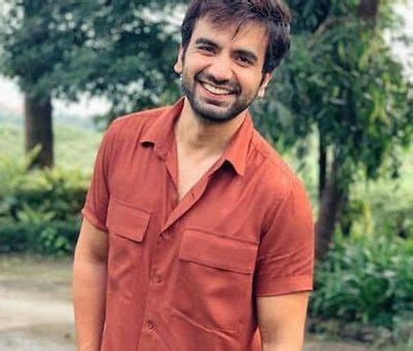 Ayush Mehra- Wiki, Age, Height, Net Worth, Girlfriend, Dating