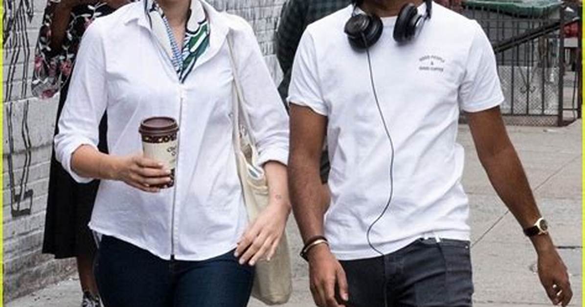 Aziz Ansari- Net Worth, Age, Ethnicity, Girlfriend, Height, Career