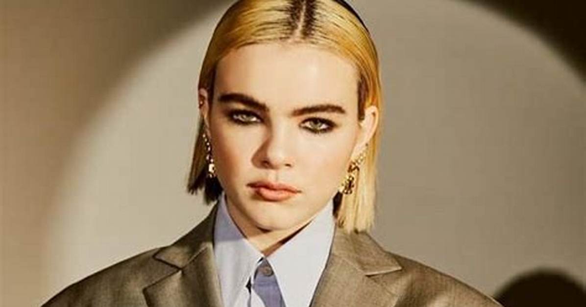 Benee Biography: Boyfriend, Age, Songs, Height, Net Worth, Gender, Real Name, Pronunciation, Wiki