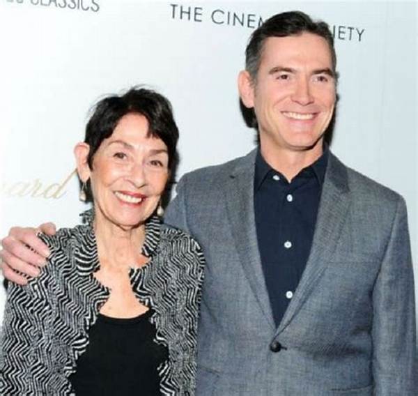 Billy Crudup Bio, Age, Parents, Wife, Children, Net Worth