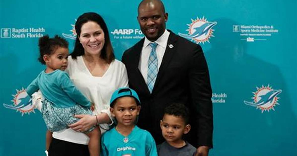 Brian Flores Age, Height, Bio, Parents, Wife, Net Worth