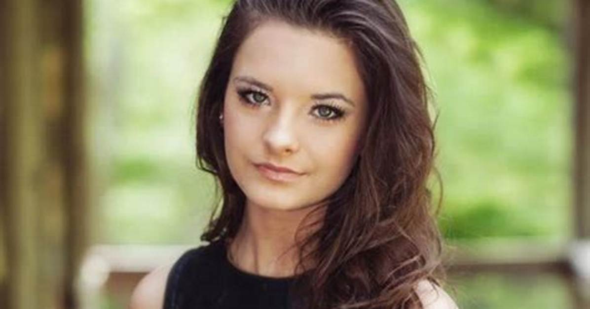 Brooke Hyland- Bio, Age, Height, Net Worth, Boyfriend, Dating