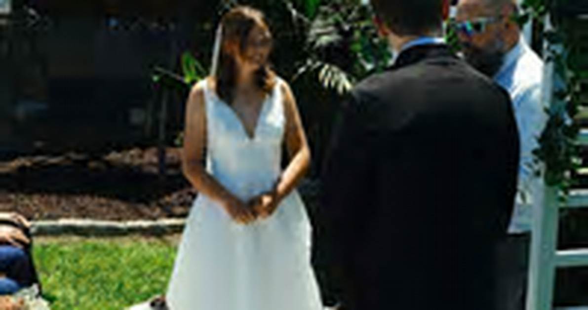Brother Sammy Steals Show at Wedding as He Sings Kelvyn Boy’s ‘Down Flat’ Song- Watch
