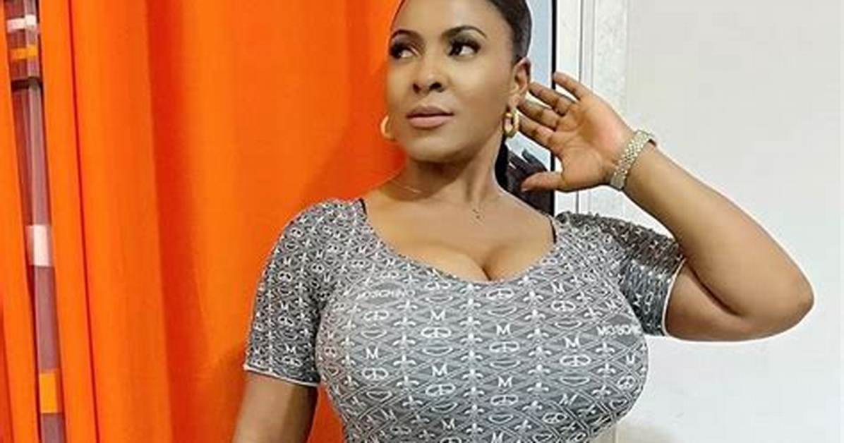 Busty Nigerian Lady Takes over the Internet with Succulent Photos