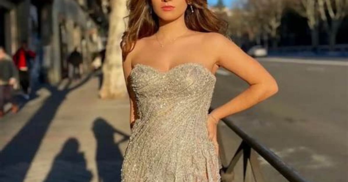 %C3%9Arsula Boza Net Worth Age Height Bio 1200. Jpg