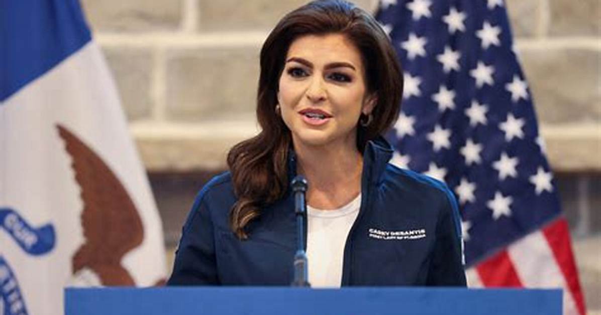 Casey Desantis Bio, Age, Career, Net Worth, Family & More