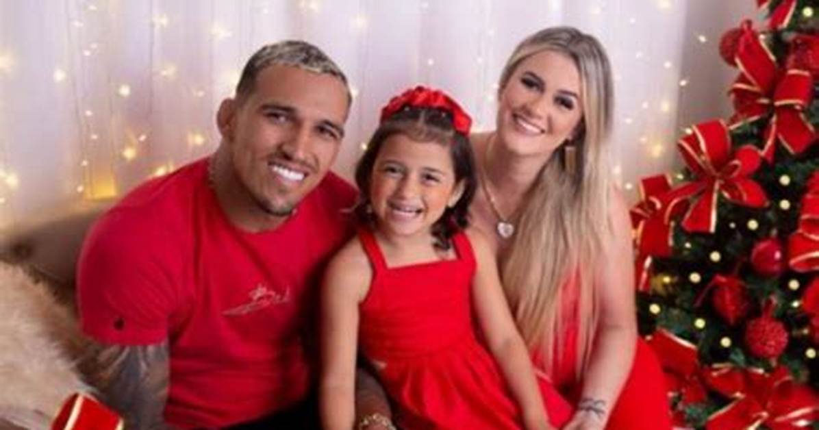 Charles Oliveira Wife: Who Is Talita Roberta Pereira?