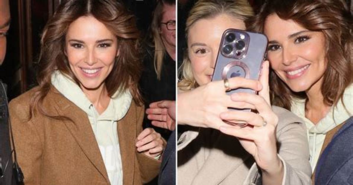 Cheryl Takes to Instagram to Flip the Bird to 2015.