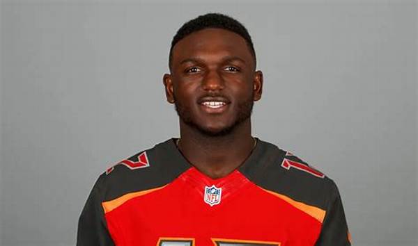 Chris Godwin Bio, Age, Net Worth, Height, Parents, Siblings, Wife, Children