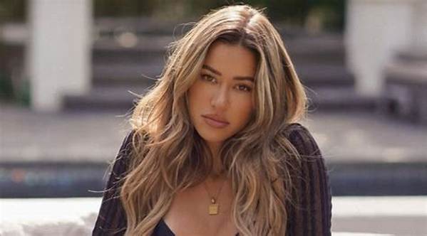 Cindy Prado Biography: Pictures, Wiki, Instagram, Facebook, Parents, Workout, Before Surgery
