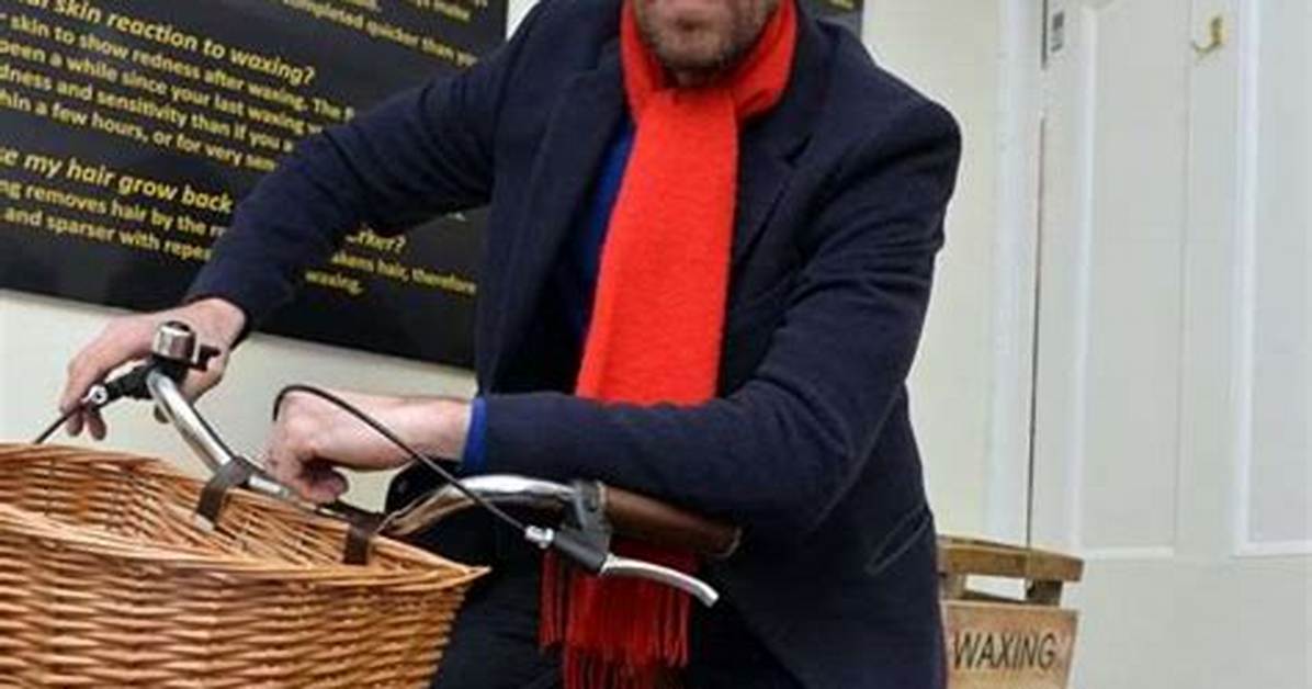 Craig Parkinson - Net Worth, Age, Height, Birthday, Bio, Wiki!