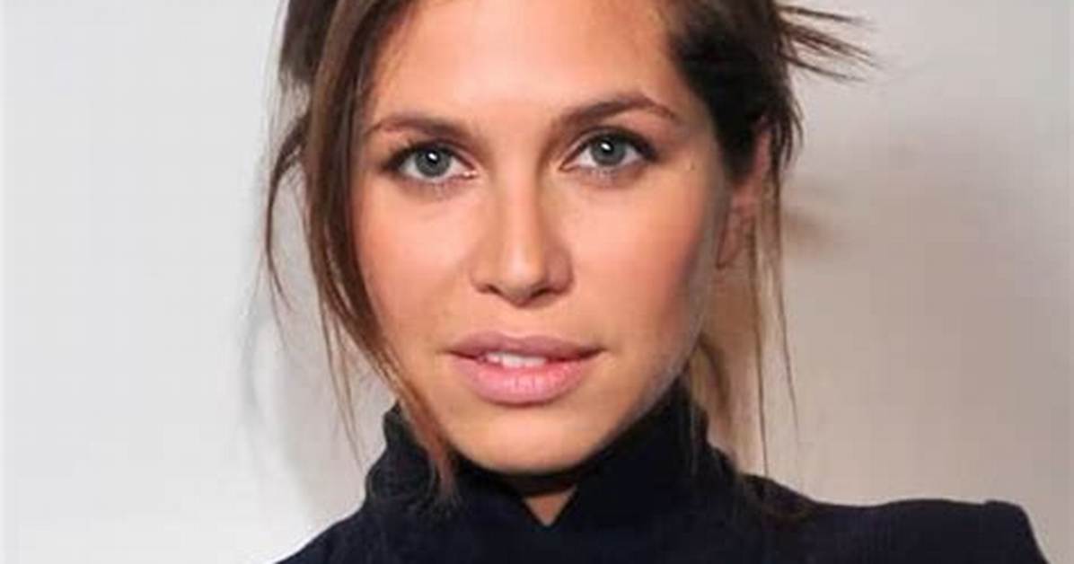 Dasha Zhukova - Net Worth, Age, Height, Birthday, Bio, Wiki!