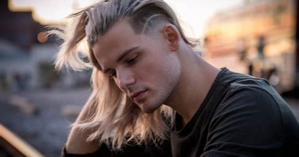 Devin Oliver’s Girlfriend: Who Is Devin Oliver Dating?