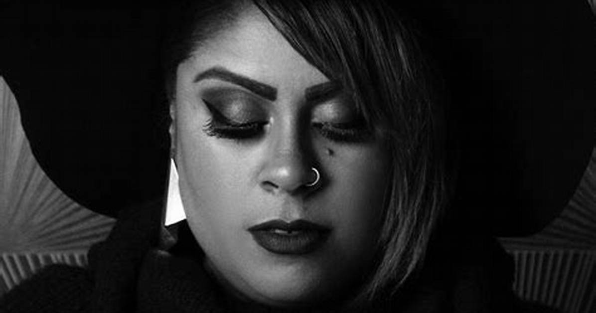 Discover: Aphrose and Her Debut Single 'The Middle'