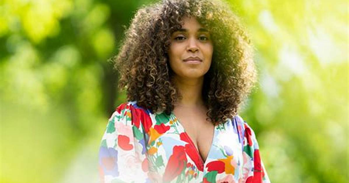 Elizabeth Acevedo’s Boyfriend: Who Is Elizabeth Acevedo Dating?