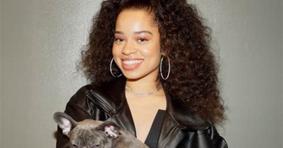Ella Mai- Age, Net Worth, Height, Boyfriend, Career, Ethnicity