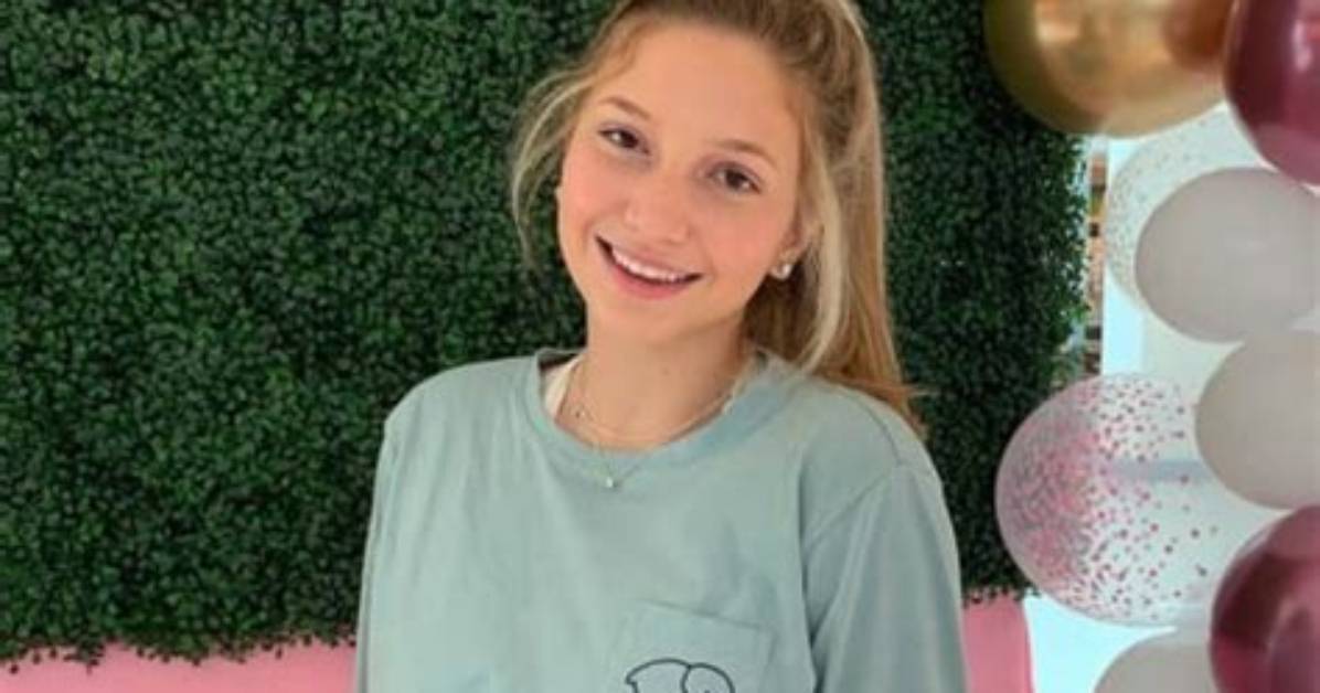 Ellie Vandeel’s Girlfriend: Who Is Ellie Vandeel Dating?