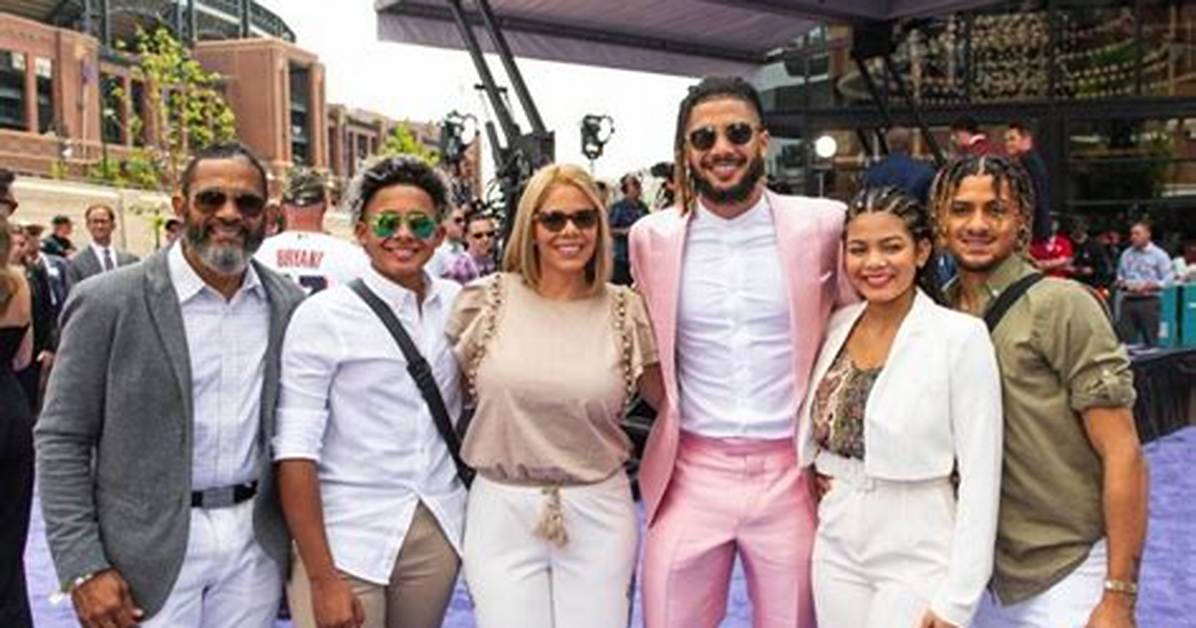 Fernando Tatis Jr Parents Meet Mar%C3%Ada and 1200. Jpg
