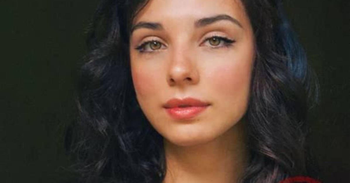Fiona Palomo - Net Worth, Age, Height, Birthday, Bio, Wiki!