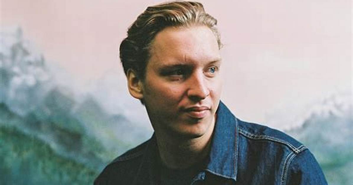 George Ezra Releases Music Video for "Don't Matter Now"