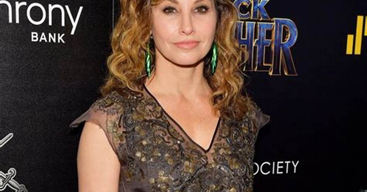 Gina Tolleson - Net Worth, Age, Height, Birthday, Bio, Wiki!