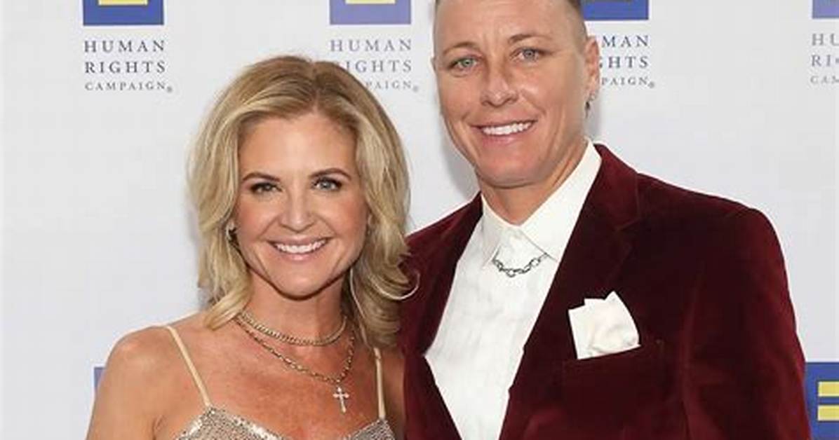 Glennon Doyle- Wiki, Age, Height, Ethnicity, Husband, Net Worth, Career