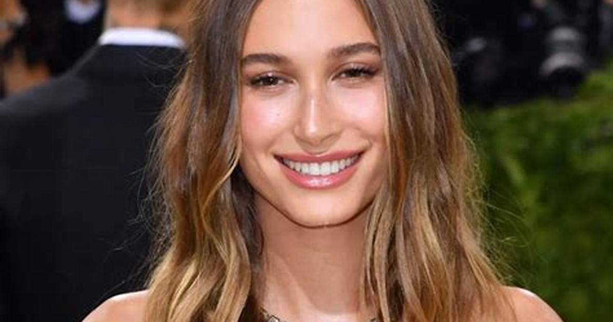 Hailey Bieber Age, Height, Weight