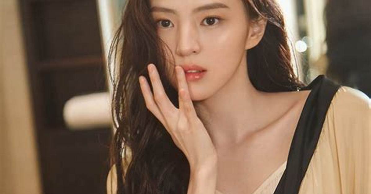 Han So-Hee Husband: Is Han So-Hee Married?