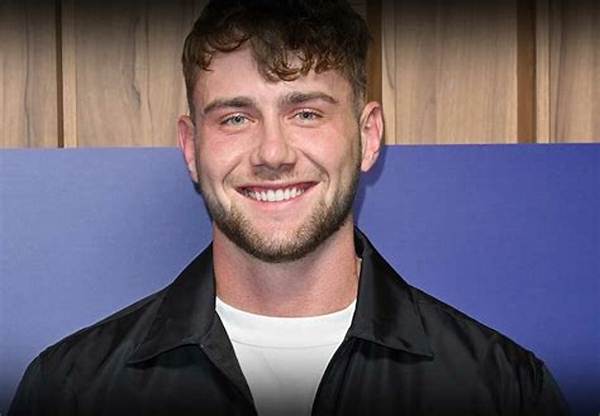 Harry Jowsey Net Worth, Age, Height, Bio, Birthday, Wiki!