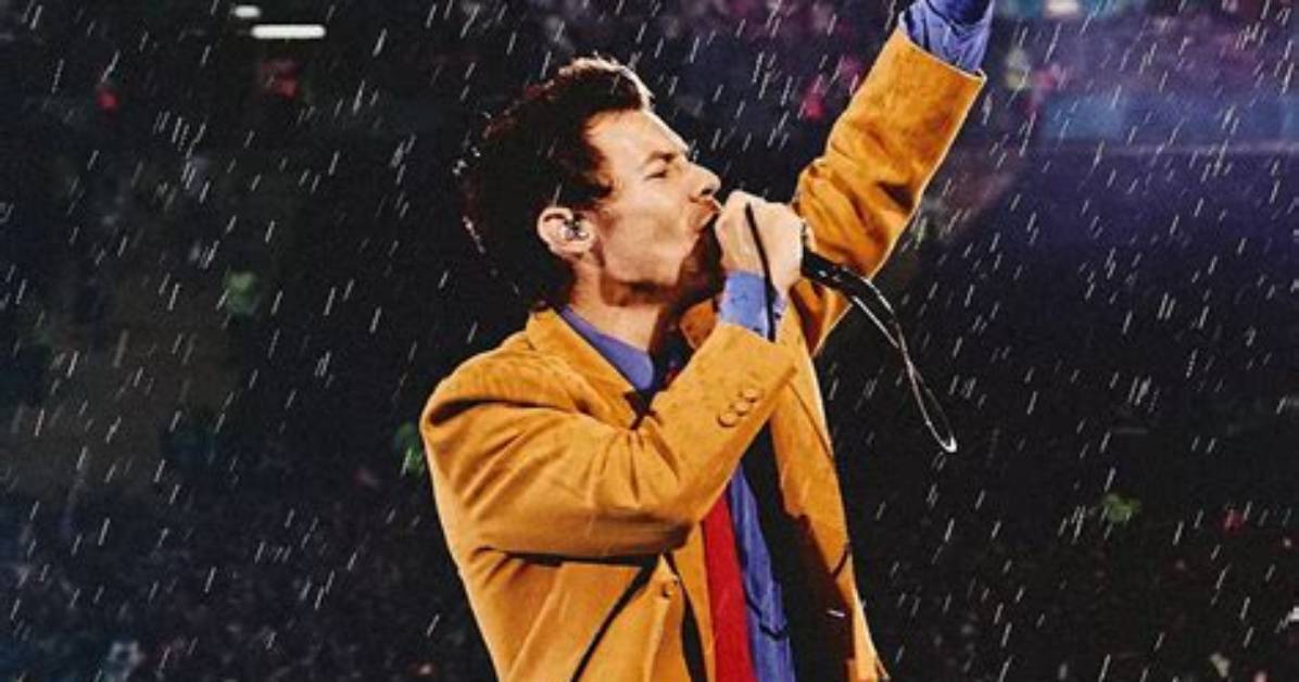 Harry Styles Sings "Two Ghosts" on a Rooftop Overlooking London
