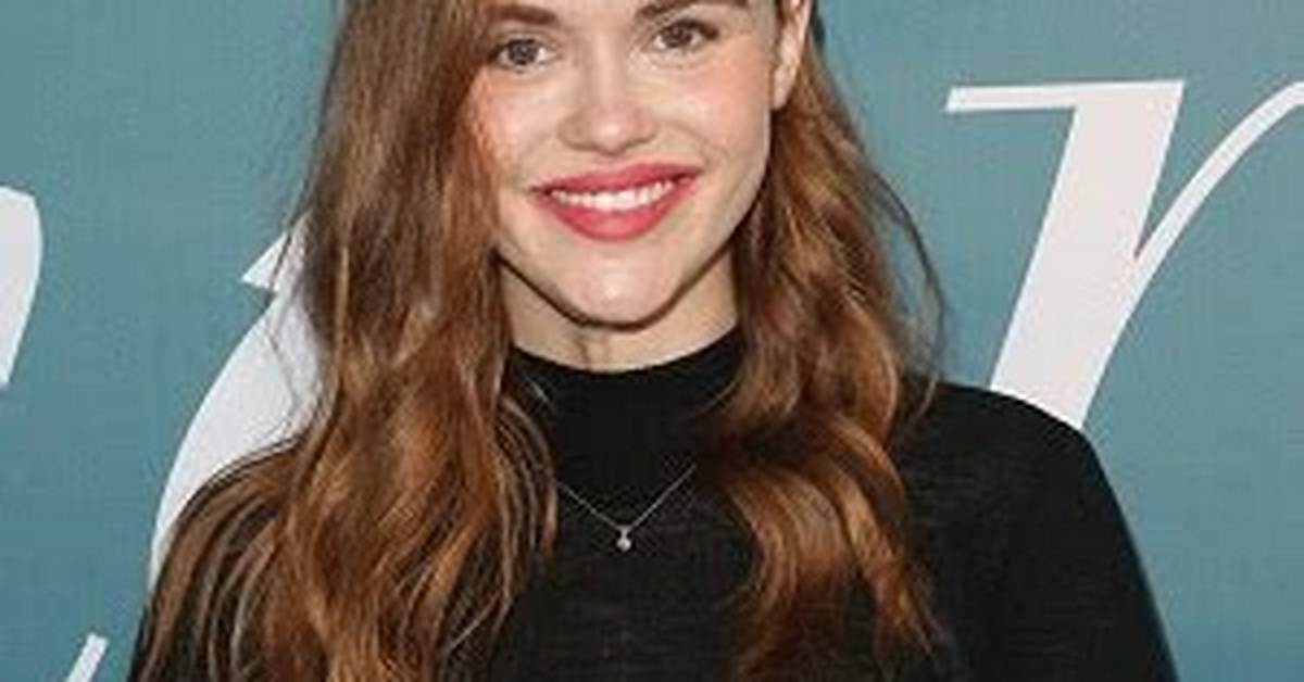 Holland Roden – Siblings, Child, Parents, Eyes, Boyfriend, Husband, Ethnicity