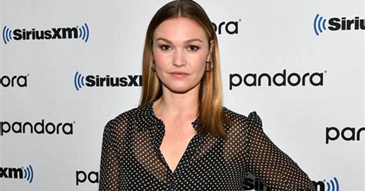 How Much Is Julia Stiles’s Net Worth Today
