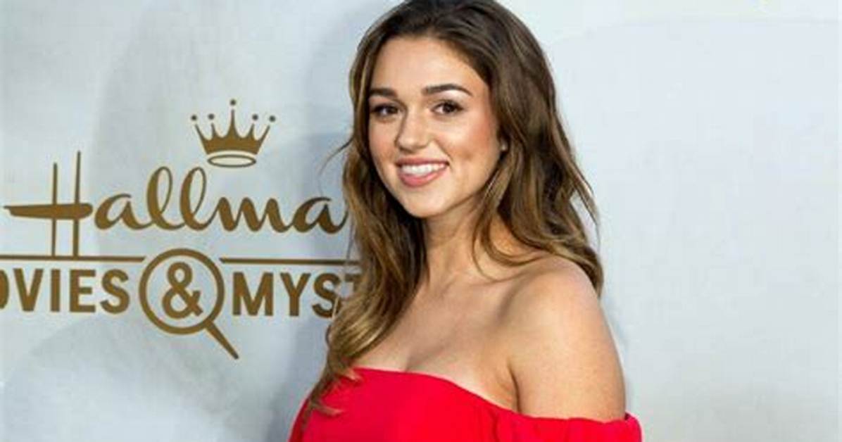 How Much Is Sadie Robertson’s Net Worth in 2023