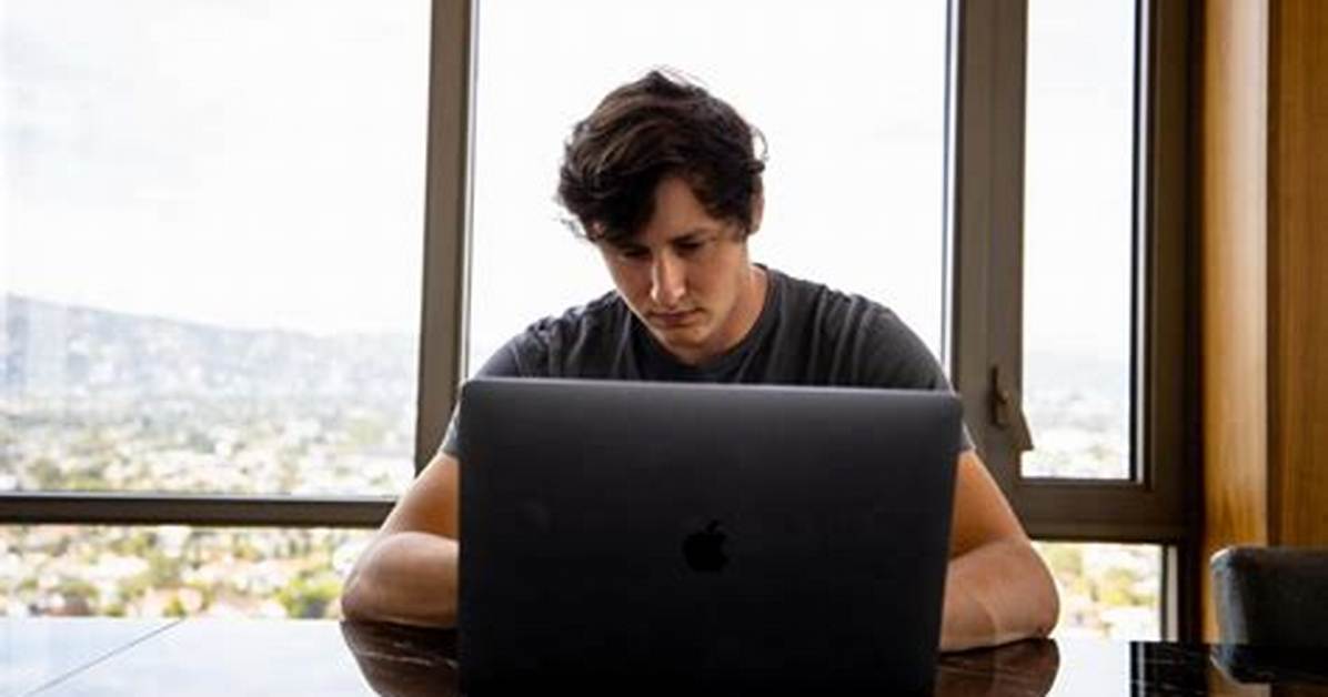 Internet Entrepreneur Jack Zuckowsky Is Making Waves in Online Business