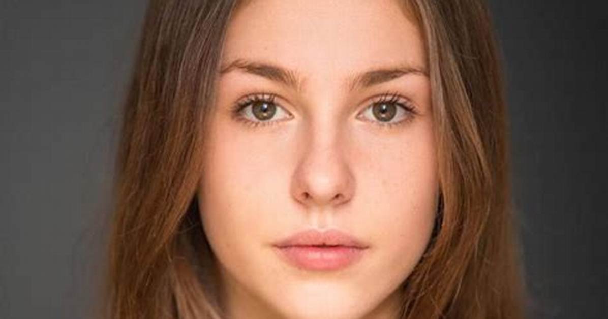 Is Eloise Webb Dating? Acting & Family Life Insights