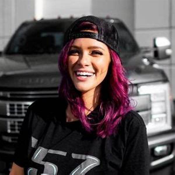 Is Lacey Blair Married? Her Age, Bio, Net Worth, Family & Facts